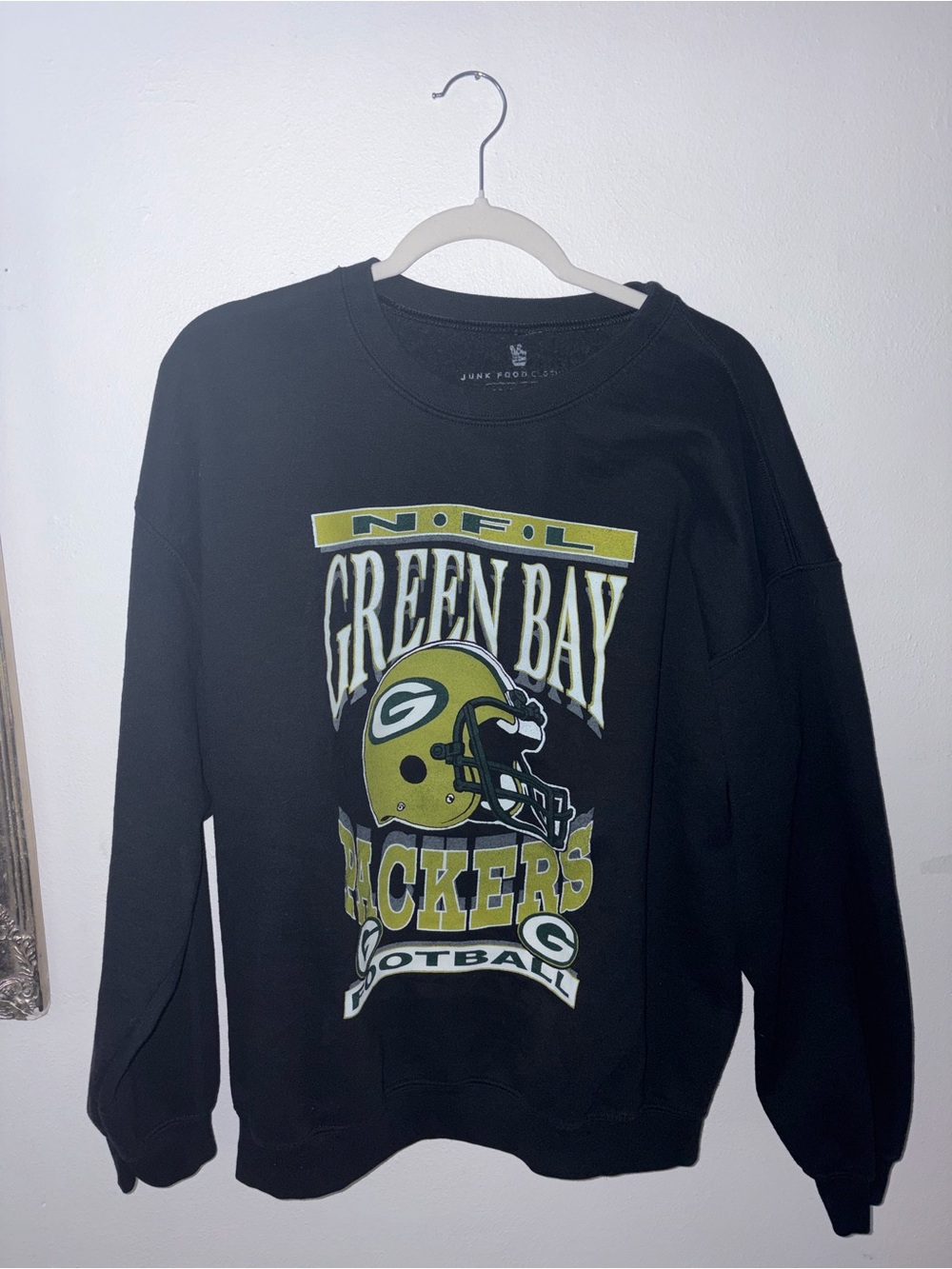 NFL Green Bay Packers Black Crewneck with Yellow & White Graphic